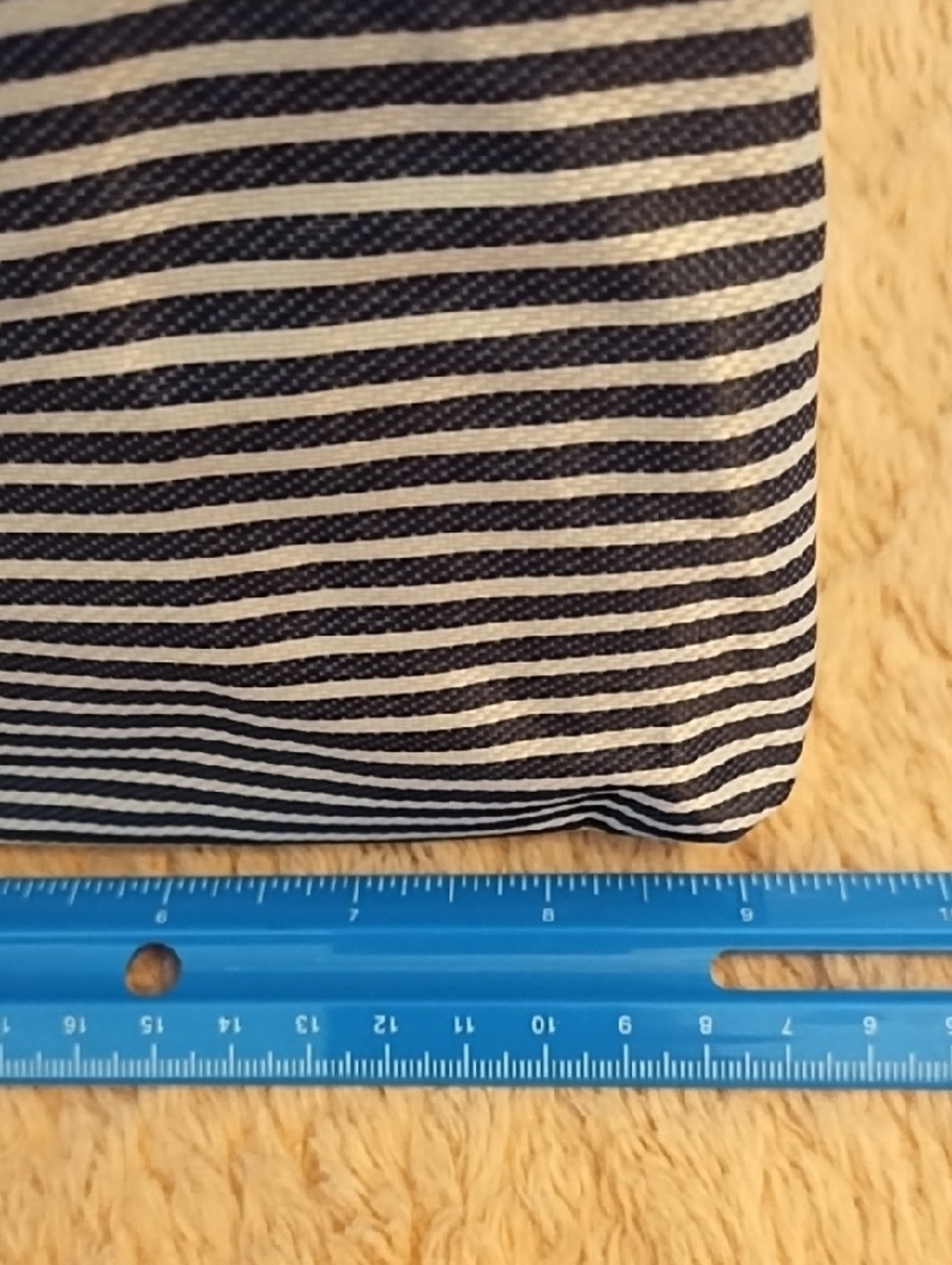 Hello Kitty Navy and White Striped Insulated Lunch Bag NWOT - Picture 5 of 10